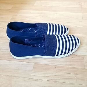 Serra Memory Foam Comfy Navy Blue Slip On Shoes Size 9